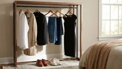 Večne módne oblečenie: 5 vecí, ktoré budete nosiť roky a budete vyzerať aktuálne